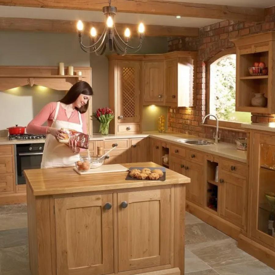 Oak, Walnut, Maple | Traditional Kitchens